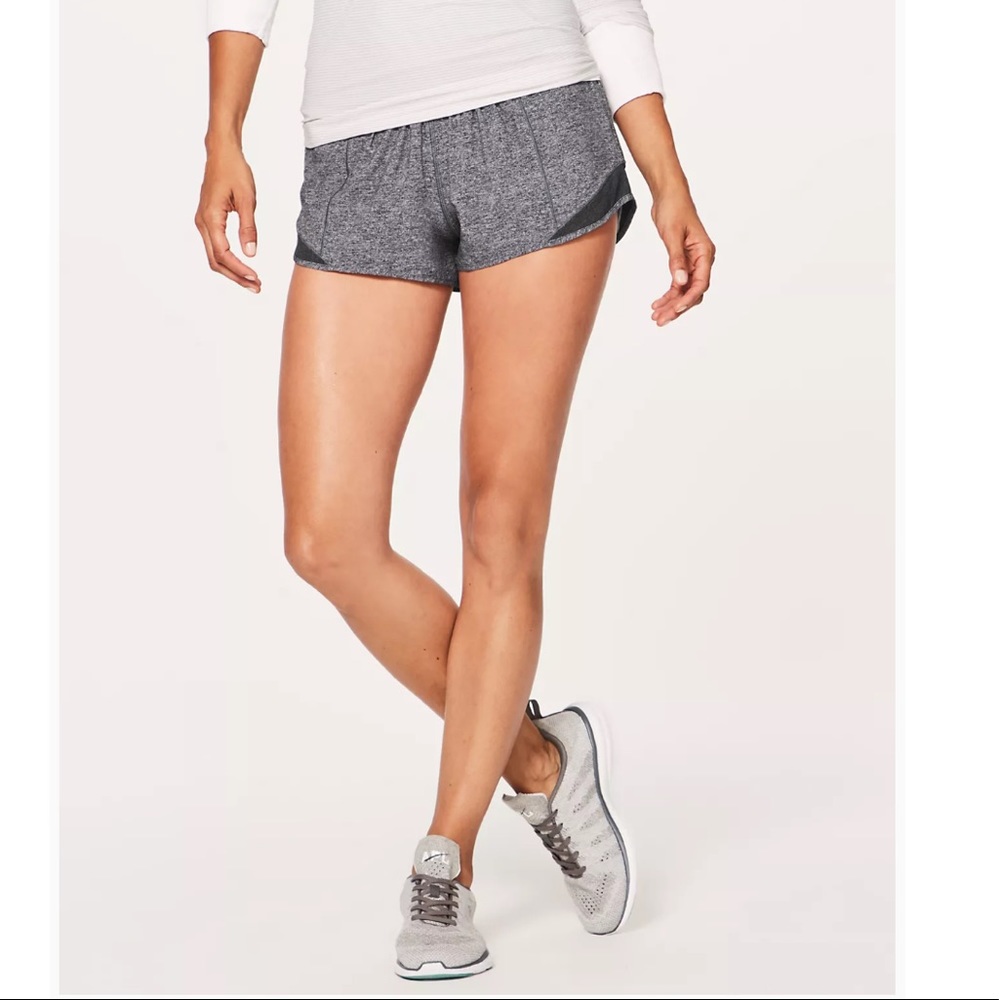 LULULEMON Hotty Hot II Shorts 2.5’
